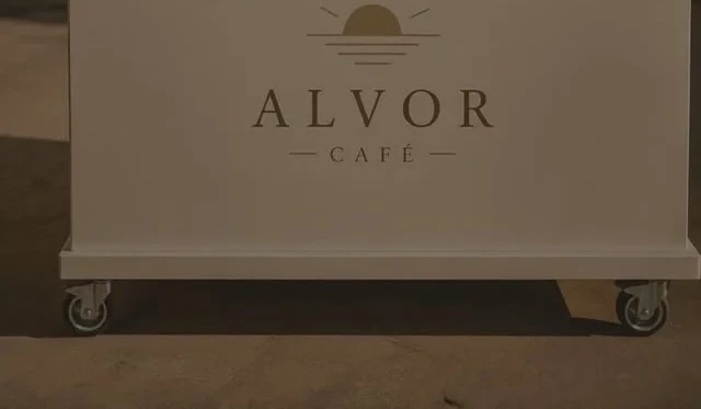 Estrutura móvel da Alvor Café